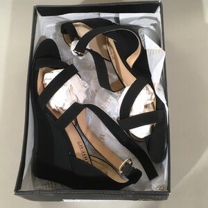 Elegant Black Wedge Sandals